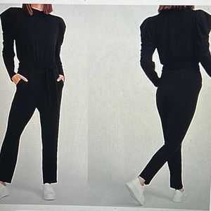 NWT belted puff sleeve jumpsuit